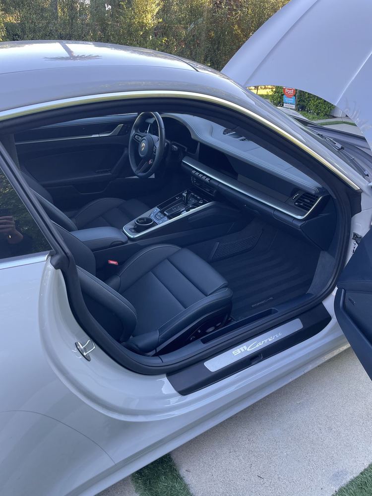 Porsche 911 interior detailed